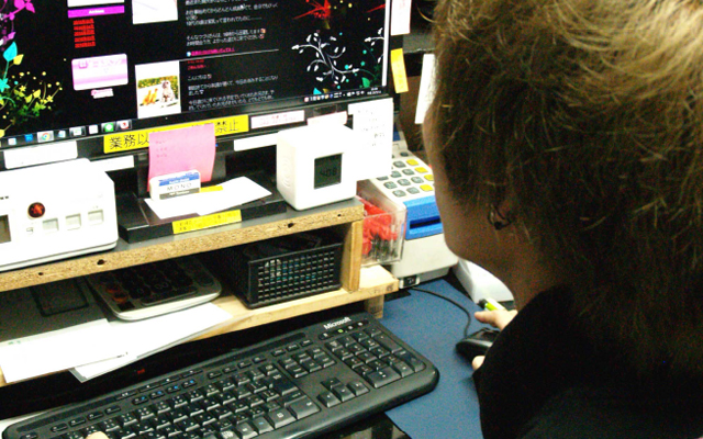 店舗運営スタッフ2